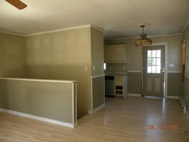 102 Fulmer Ave, Stroudsburg, PA 18360 - photo 3