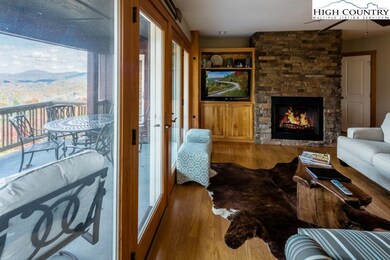 1076 Ridge Haven Pkwy unit RW-3, Banner Elk, NC 28604 - photo 6