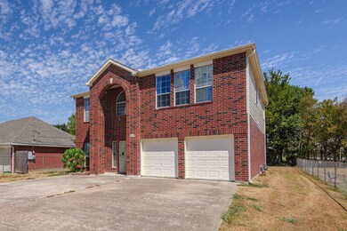 8409 Swiftwater Ln, Houston, TX 77075 - photo 2