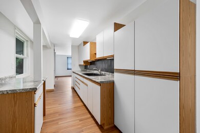 309 Amarillo Dr, Carpentersville, IL 60110 - photo 2