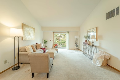 1032 S Sunnyvale Ln unit F, Madison, WI 53713 - photo 2