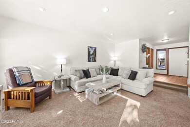 2_Livingroom_1800x1200_4007354