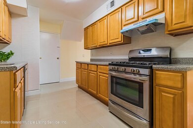 453 Willow Rd E, Staten Island, NY 10314 - photo 7