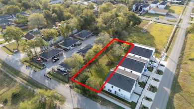 5006 Carmen St, Houston, TX 77033 - photo 3