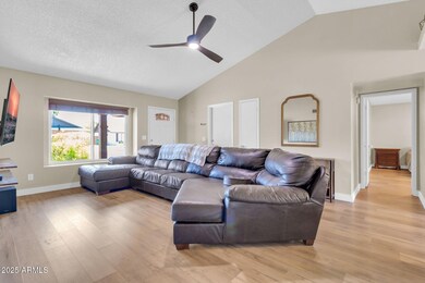 2324 E Crescent Ave-9