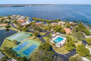 4279 Island Cir unit A, Fort Myers, FL 33919 - photo 4