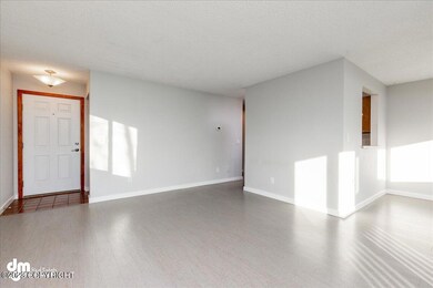 03-Living Room-DW-1048