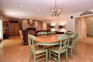 135 Bentwood Dr, Stamford, CT 06903 - photo 6