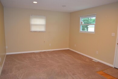 652 Pierce Ave, Columbus, OH 43213 - photo 6