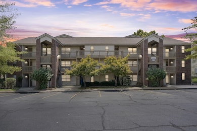 132 Highland Drive #12 (83)