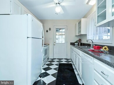 208 Wilderness Ln, Locust Grove, VA 22508 - photo 6