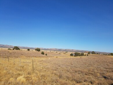 25225 N Maraiah Ln, Paulden, AZ 86334 - photo 4