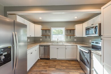 907 Crest Drive HD -13