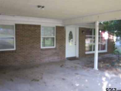 1327 1327 Powers Dr, Tyler, TX 75701 - photo 3