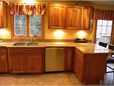 19 Dunshire Dr, North Chelmsford, MA 01863 - photo 4