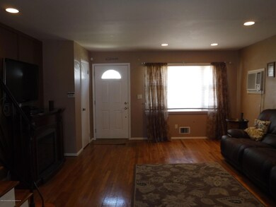 358 Chesterton Ave, Staten Island, NY 10306 - photo 2