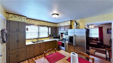 800 E Fairfield Rd, High Point, NC 27263 - photo 3