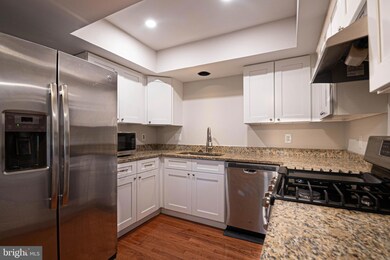 21923 Myrtlewood Square, Sterling, VA 20164 - photo 3