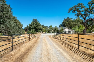 8533 Maynard Rd, Palo Cedro, CA 96073 - photo 3