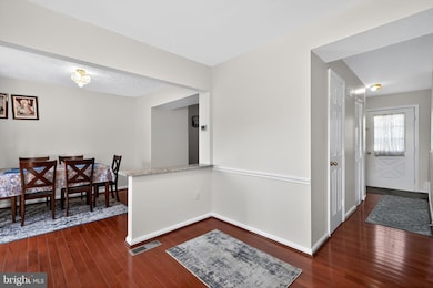 19143 Broadwater Way, Gaithersburg, MD 20879 - photo 6