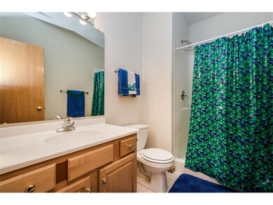 650 Beaver Hollow Ct SE, Cedar Rapids, IA 52403 - photo 3