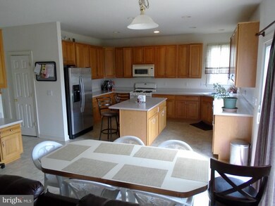 13558 Pulaski Dr, Hagerstown, MD 21742 - photo 6