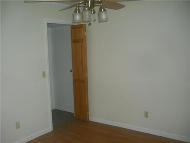 5483 Bradbury Ln, Columbus, OH 43232 - photo 3