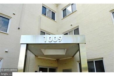 1009 Chillum Rd unit 405, Hyattsville, MD 20782 - photo 2