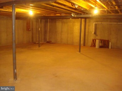 1118 Burgundy Cir, Pennsburg, PA 18073 - photo 3