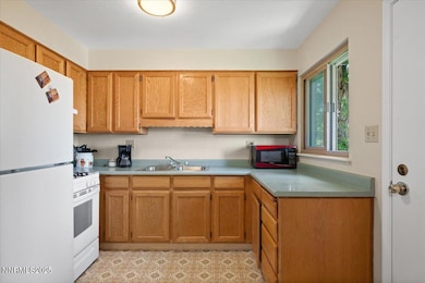 11-2002 F Street Sparks NV 89431-11