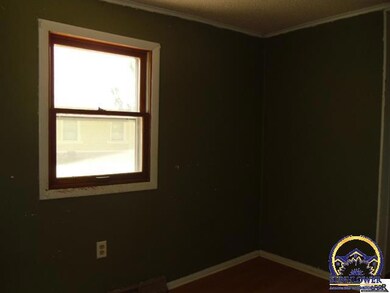 2314 SW Buchanan St, Topeka, KS 66611 - photo 7