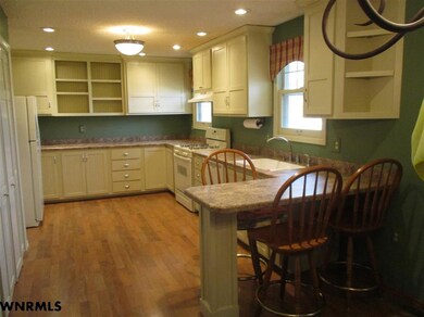 2009 Cheyenne Dr, Scottsbluff, NE 69361 - photo 4