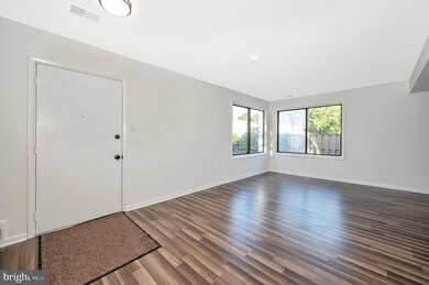 18533 Bay Leaf Way, Germantown, MD 20874 - photo 4