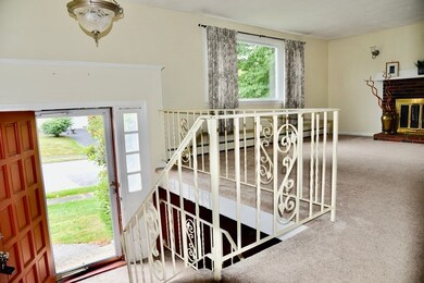 106 Bumble Bee Cir, Shrewsbury, MA 01545 - photo 5