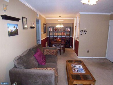 7124 Hilltop Dr unit 5, Brookhaven, PA 19015 - photo 2