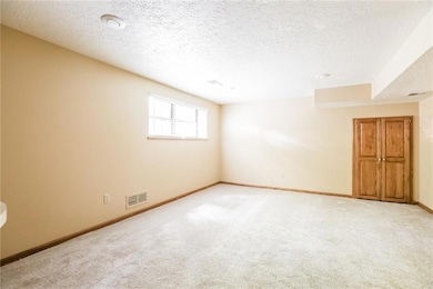 1008 SW Pinto Ln, Blue Springs, MO 64015 - photo 3