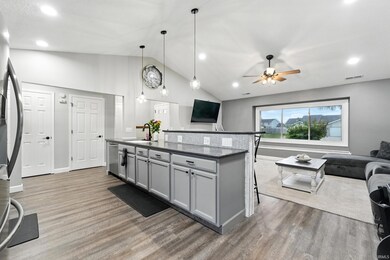 803 Thresher Run, Churubusco, IN 46723 - photo 6