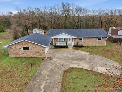 232 Hinton Blvd, Mannford, OK 74044 - photo 2