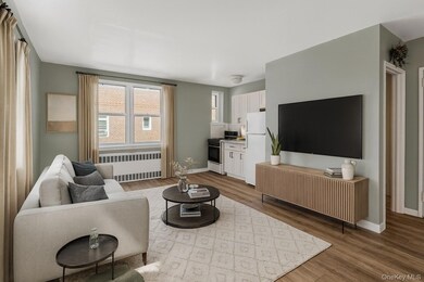 Cathedral Gardens unit 6c, Hempstead, NY 11550 - photo 7