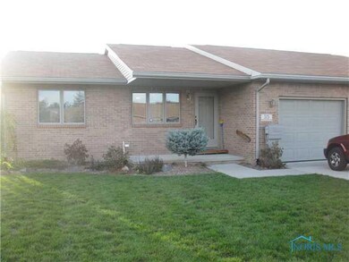 515 Woodpointe Dr, Woodville, OH 43469 - photo 2
