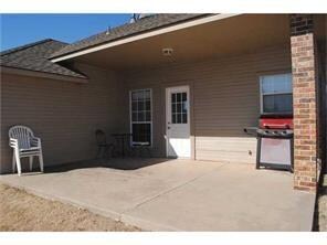 1324 NE 23rd St, Moore, OK 73160 - photo 3