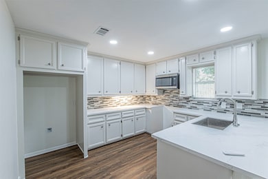 3511 Mayfield Oaks Ln, Houston, TX 77088 - photo 2