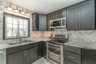 2519 Rownd St, Cedar Falls, IA 50613 - photo 7