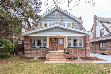 13718 Lakeshore Blvd, Bratenahl, OH 44108 - photo 4