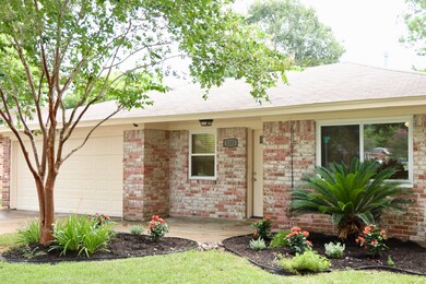 1203 Elm St, Alvin, TX 77511 - photo 2