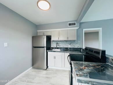 402 Adams Ave unit E, Cape Canaveral, FL 32920 - photo 4