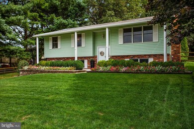 7073 Bridle Ct, Sykesville, MD 21784 - photo 4