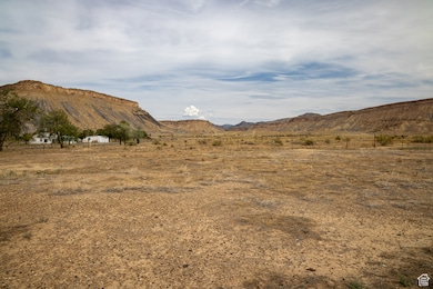 68 N King St, Thompson, UT 84540 - photo 3