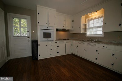 11215 Marbern Rd, Hagerstown, MD 21740 - photo 3