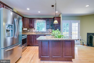 3048 Winter Pine Ct, Fairfax, VA 22031 - photo 6